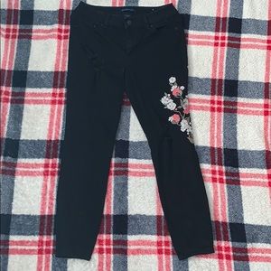 Blue Spice Ripped Black Jeans🖤